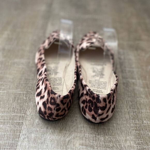 ROLLASOLE Into the Wild Leopard Print Pointed Toe Loafers Women’s 6 Flats Travel - Picture 10 of 15